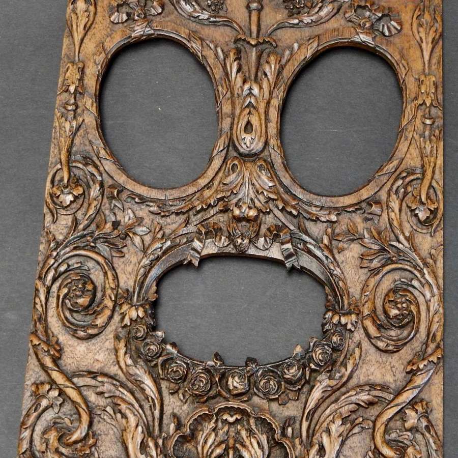 Carved Dark-wood Picture Frame - Sculpted mid 1800s for Hamel of Paris