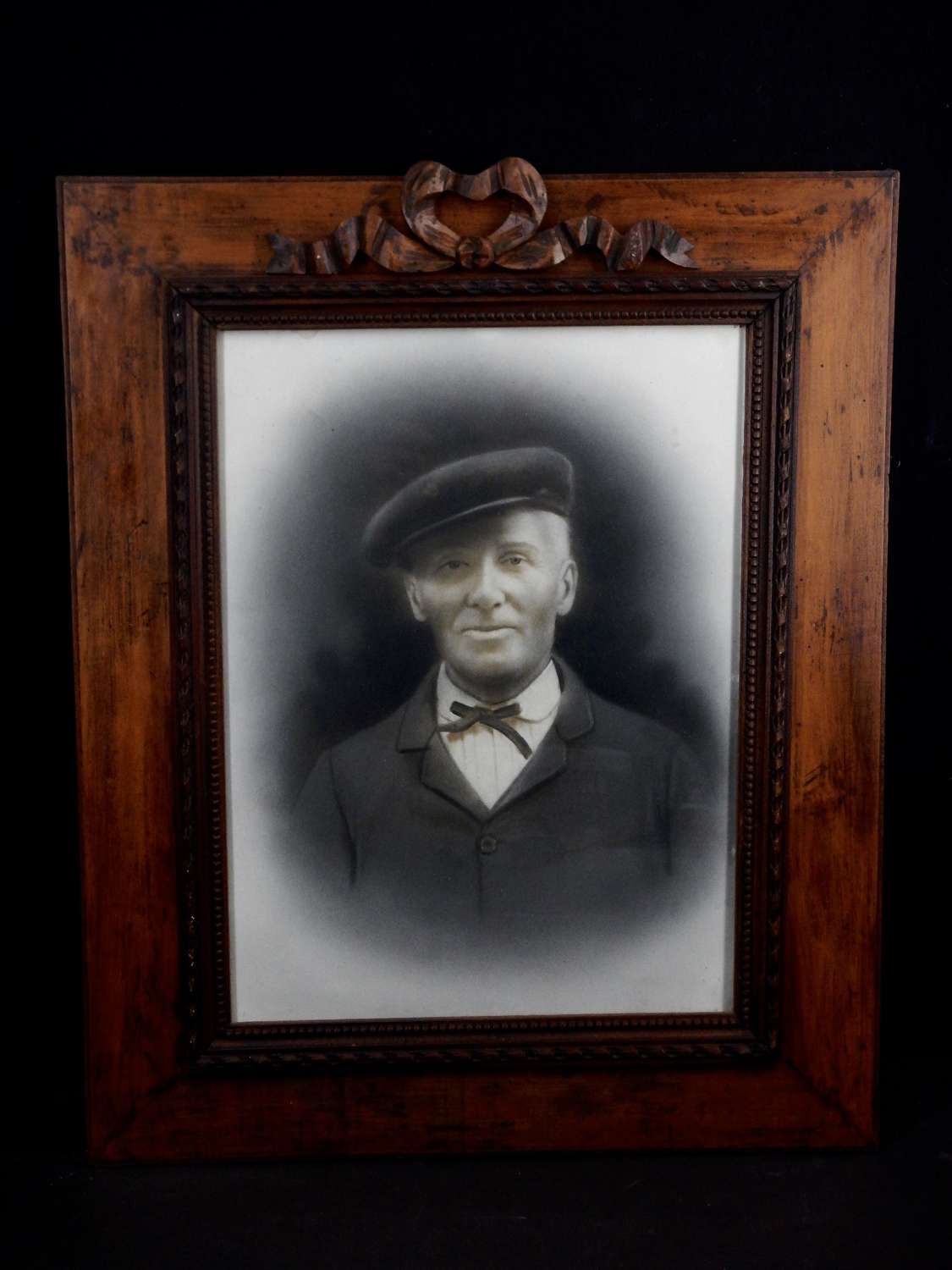 Early 20th Century Gorgeous Antique Frame - Male Portrait Photo