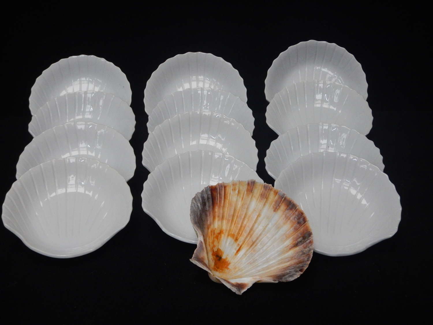 Set of 12 French Vintage Ceramic Scallop Plates